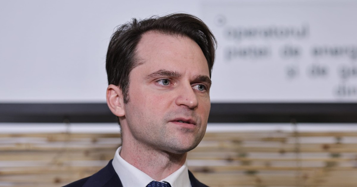 Sebastian Burduja intr-o conferinta de presa organizata dupa comandamentul de iarnă, 18 februarie 2025.