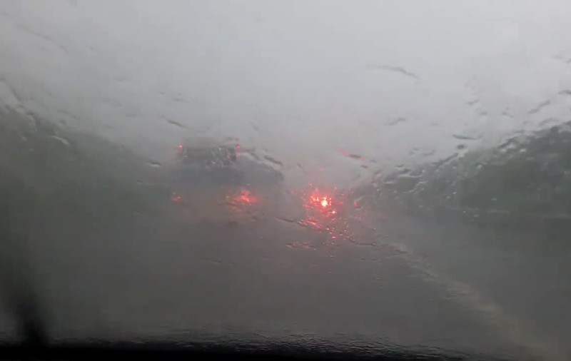 ANM a emis noi alerte cod portocaliu cu efect imediat. Furtuni puternice lovesc două judeţe