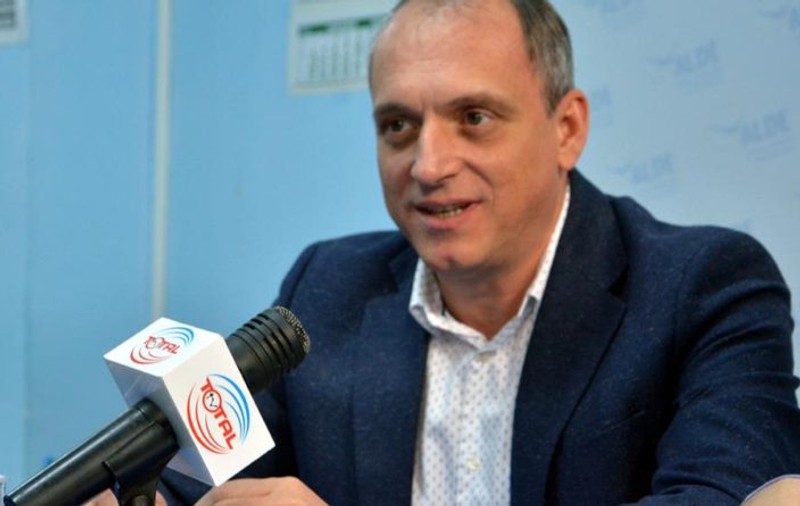 Vicepreședintele CJ Vaslui, zeci de înjurături în 43 de minute, către un jurnalist. „Te iau anticipat la p***”
