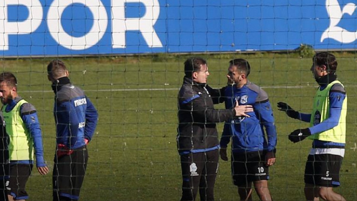 Ce decizie radicală a luat Deportivo La Coruna după ce Florin Andone s-a bătut cu un coleg la antrenament