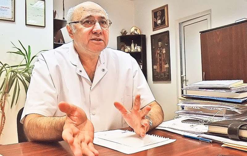 Medicul Irinel Popescu, audiat la DNA