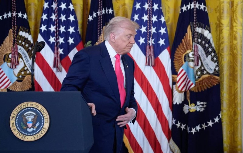 Donald Trump vrea ca persoanelor supraponderale să li se refuze viza de imigrant. Cum justifică noile condiții