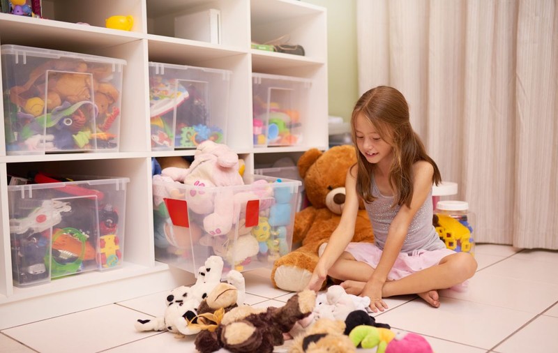 Puterea jocului de rol (pretend play) – cum stimulează creativitatea, emoţiile şi limbajul la copii