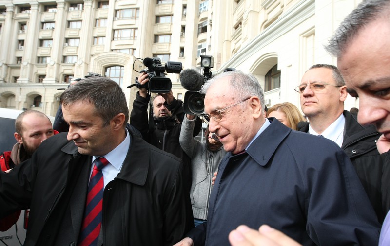 Realitatea TV a difuzat interviul lui Iliescu pentru Le Figaro. Fostul președinte a vorbit pe larg despre Liviu Dragnea și criza din PSD