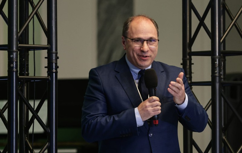 Ministrul Educației, Mihai Dimian, propune o serie de măsuri menite să redreseze sistemul de învățământ românesc. Foto: Vlad Chirea