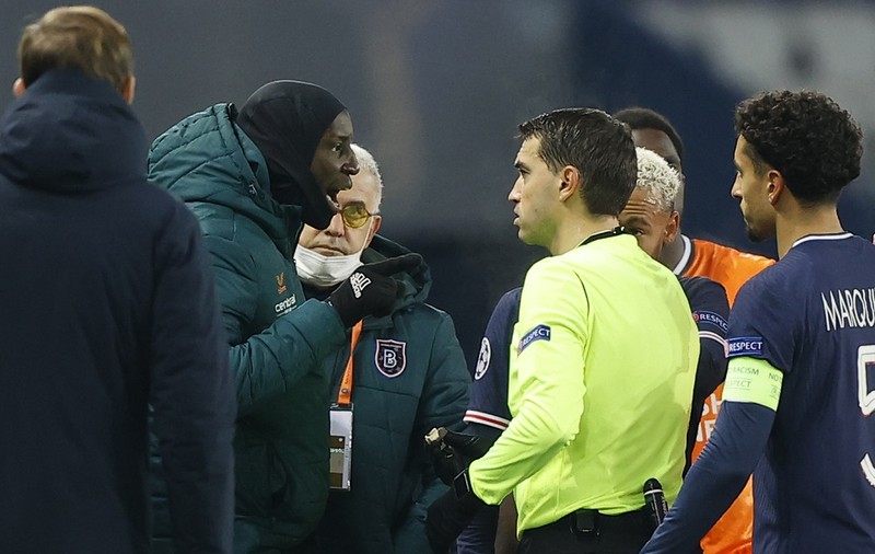 Clubul Bașakșehir solicită interdicţie pe viaţă pentru arbitrii români de la meciul cu Paris Saint-Germain