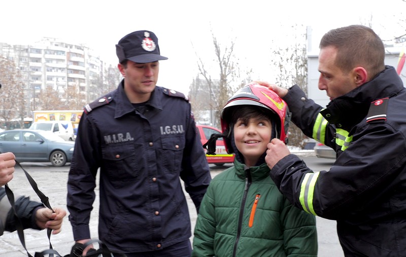 REPORTAJ | Vis de copil. Ziua în care Mihnea (11 ani) a devenit pompier pentru câteva ore