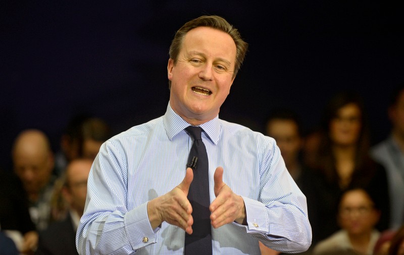 Panama Papers: "Investițiile familiei premierului David Cameron sunt o problemă privată"