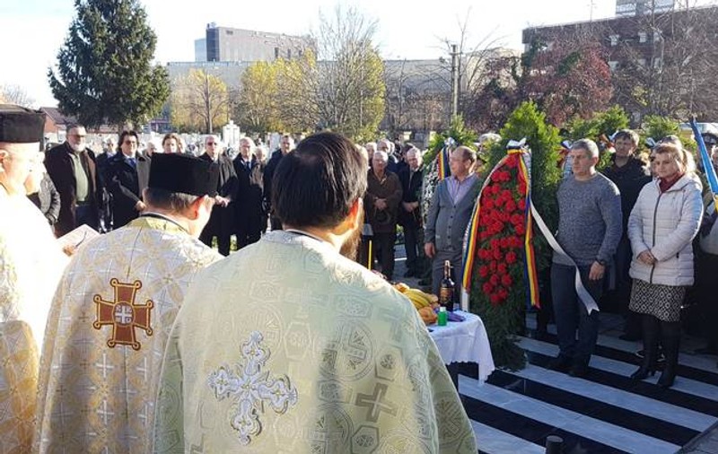 Moment emoționant la Timișoara, la 30 de ani de la declanșarea Revoluției. Timișorenii care au murit pentru libertate, comemorați la Cimitirul Eroilor
