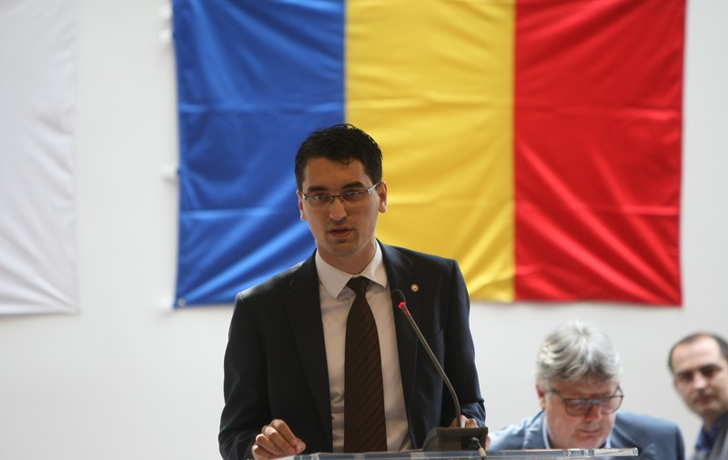 ULUITOR. Burleanu vrea să se pună bine cu Hagi. Pe cine a promovat la naţională