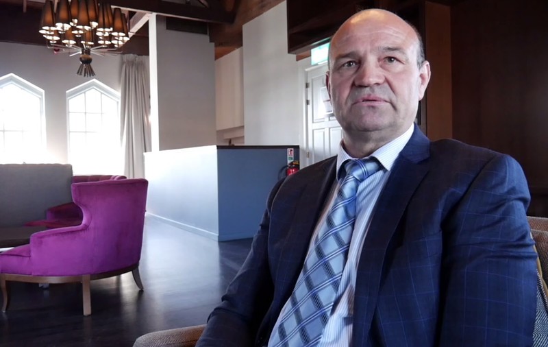 VIDEO/George Bețianu, boxer, taximetrist, afacerist. E milionar și vrea să-i ajute pe românii de-acasă. ”Încerc să fac poduri”