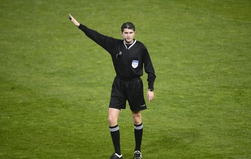 Florin Prunea, atac nimicitor după meciul CFR Cluj - Dinamo 1-0: ”Vom cere ca Andrei Chivulete să fie exclus pe viață din arbitraj. Le-a dat penalty după o cădere... de calciu”