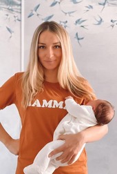 Inna e proaspătă mămică
