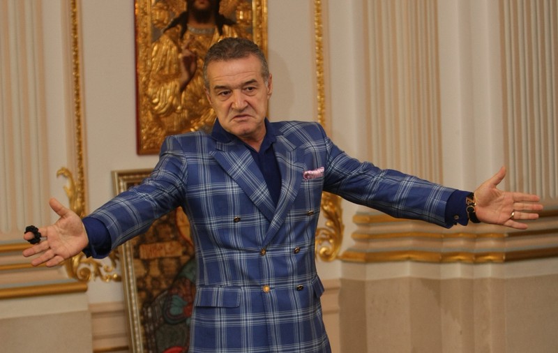 Gigi Becali vrea să vândă Steaua, dar ține cu dinții de palmares. ^Finanțatorul este pe picior de plecare și și-a ales destinația: ”Cel mai mult îmi place Petrolul!” / GALERIE FOTO