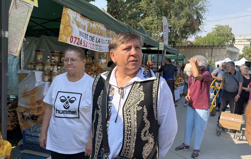 Marinel Băltărețu și soția la Târgul Național al Mierii