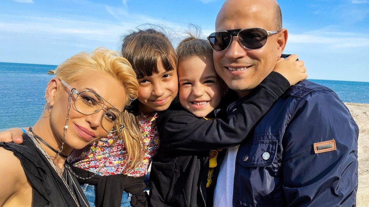 Giulia Anghelescu și familia