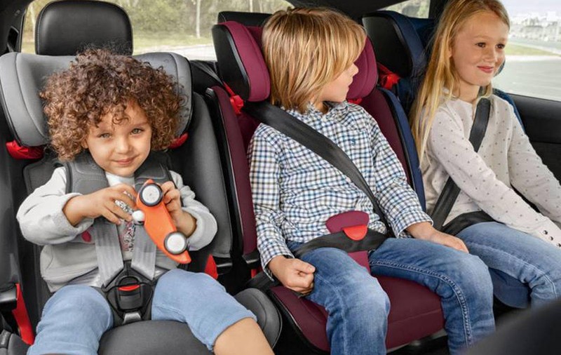10 accesorii pentru scaune auto ieftine și utile