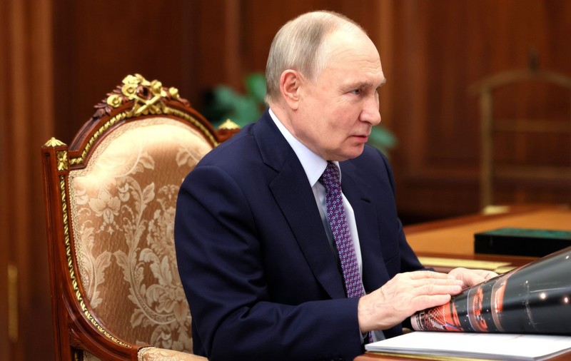 Vladimir Putin le-a felicitat de 8 Martie pe rusoaicele care luptă pe front în Ucraina