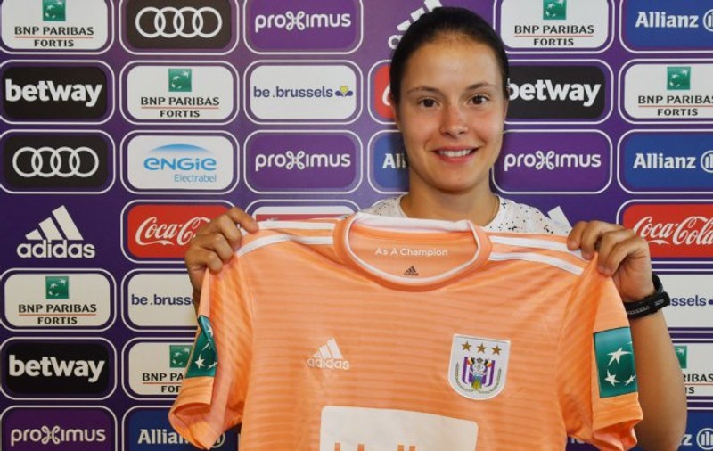 Ștefania Vătafu, la Anderlecht Bruxelles. Fotbalista s-a transferat de la Tenerife