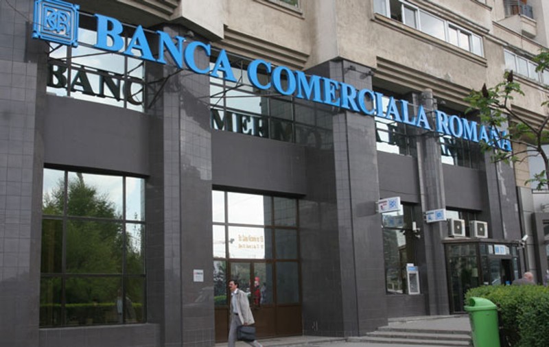 Sistemul de carduri de la BCR va fi oprit în noaptea de vineri spre sâmbătă
