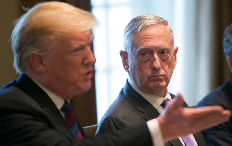 Fostul şef al Pentagonului îl acuză pe Donald Trump că e o amenințare la adresa Constituției: „Ceea ce s-a întâmplat la Washington naște un conflict între militari și civili”