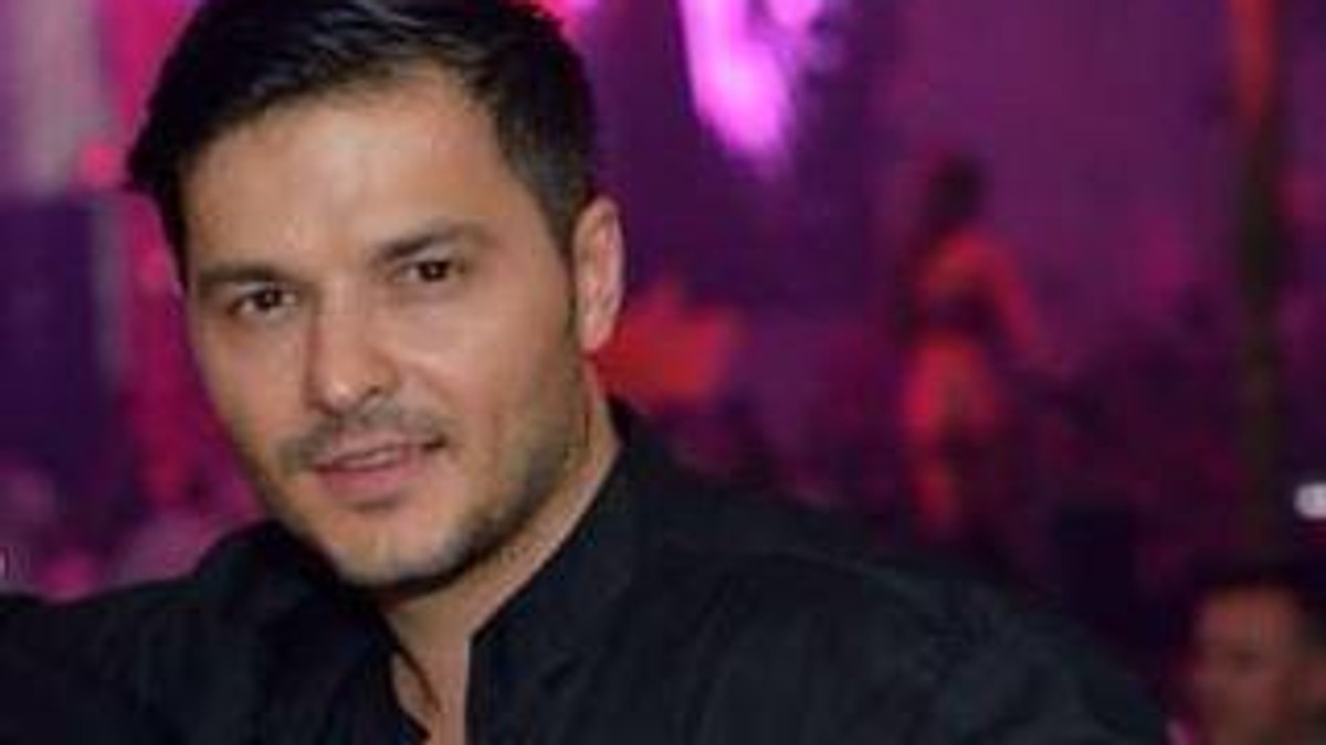 Ce mare și frumoasă s-a făcut fata lui Liviu Vârciu. Carmina seamănă leit cu tatăl ei