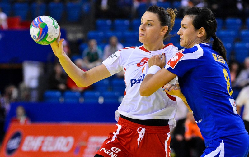 HANDBAL / EURO: POLONIA - ROMÂNIA 19-24. ^Tricolorele au obţinut o victorie fabuloasă, într-un meci cu răsturnări de situaţie