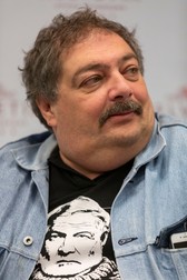 Dmitri Bîkov locuiește în SUA, unde are statut de academician aflat într-o situație de risc | Foto: Shutterstock