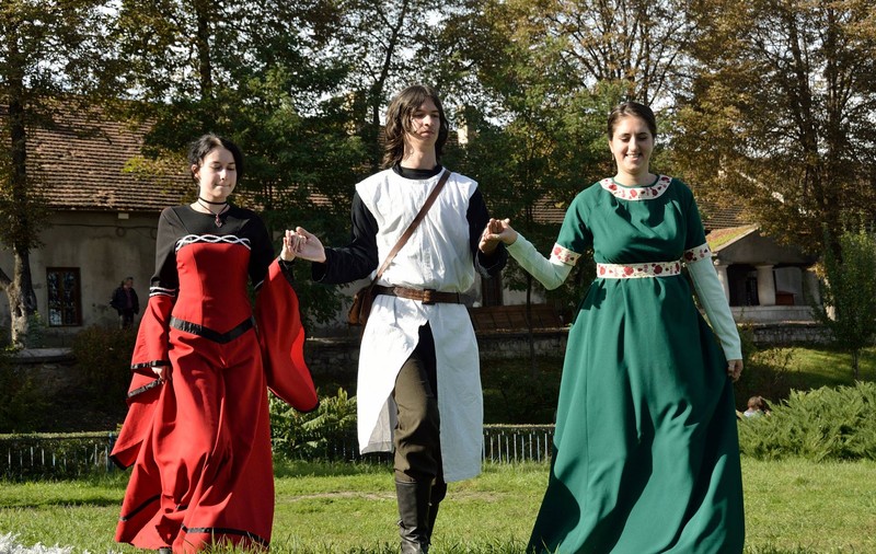 Se caută candidați pentru rolul de cavaleri și domnițe, la Castelul Corvinilor și în festivaluri medievale. Care sunt cerințele