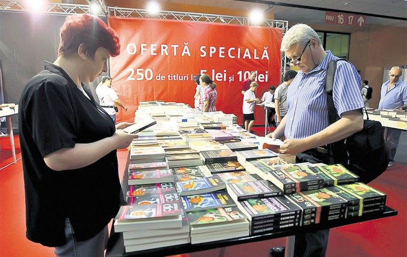 Cărţi cu reducere de 70%