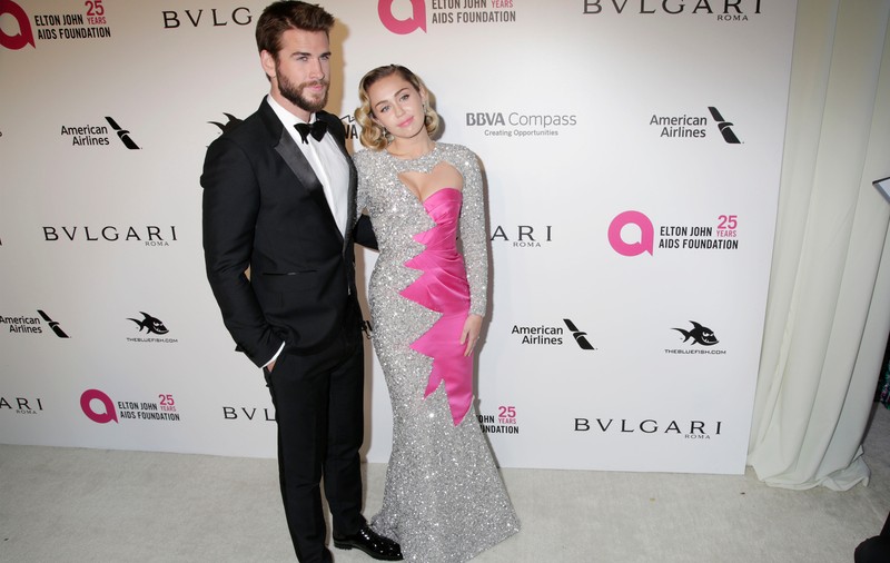 Liam Hemsworth a cerut divorțul de Miley Cyrus