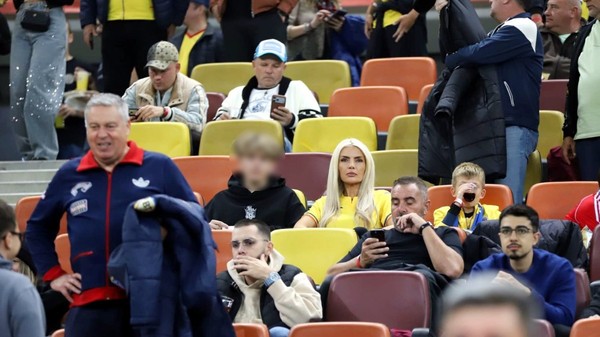 Printre spectatorii din zona VIP s-a numărat și Laura Vicol, fosta deputată și fostă președintă a Comisiei Juridice din Camera Deputaților