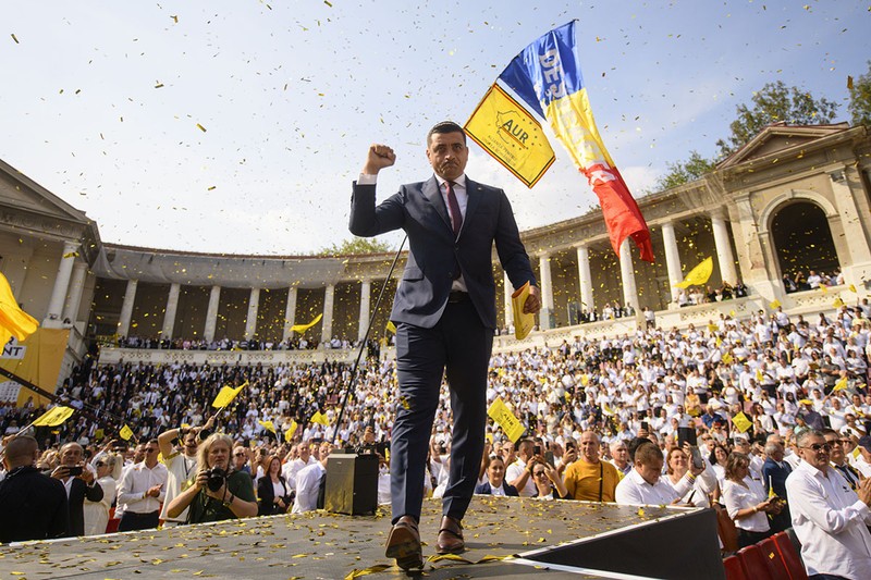 Presedintele AUR, George Simion, reactioneaza in timpul evenimentului de lansare a candidatilor Aliantei pentru Unirea Romanilor (AUR) la alegerile parlamentare. Foto: Hepta