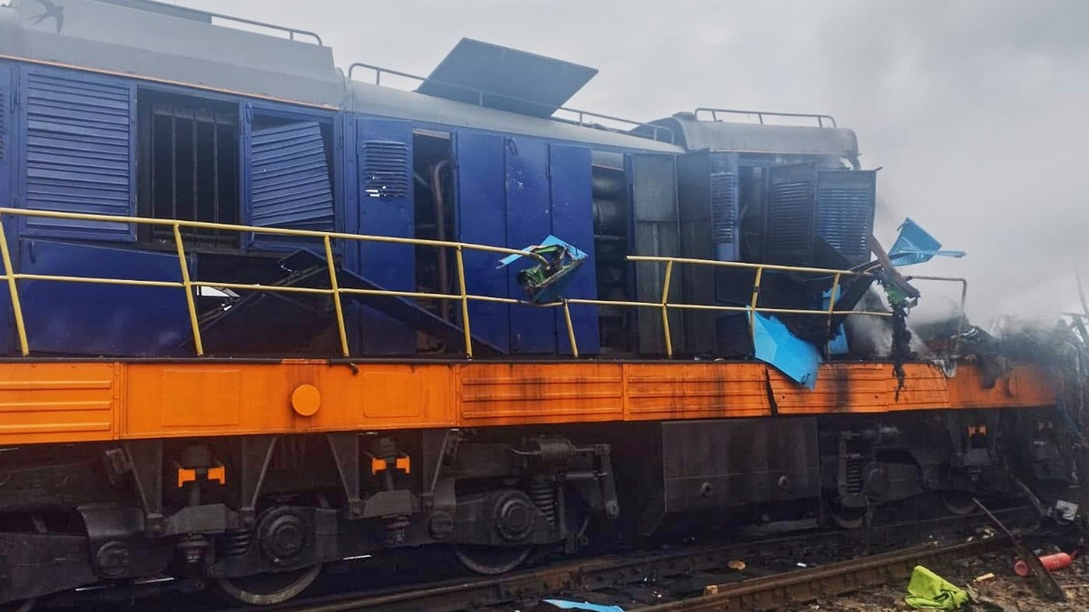 Tren de pasageri din Ucraina avariat de o dronă rusească Sursa foto: Profimedia