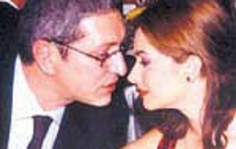 Andreea si Andrei isi boteaza fiul