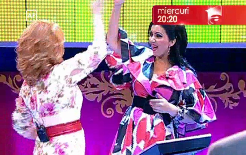 Maria Cârneci și Adriana Bahmuțeanu - luate cu asalt de 50 de bărbați
