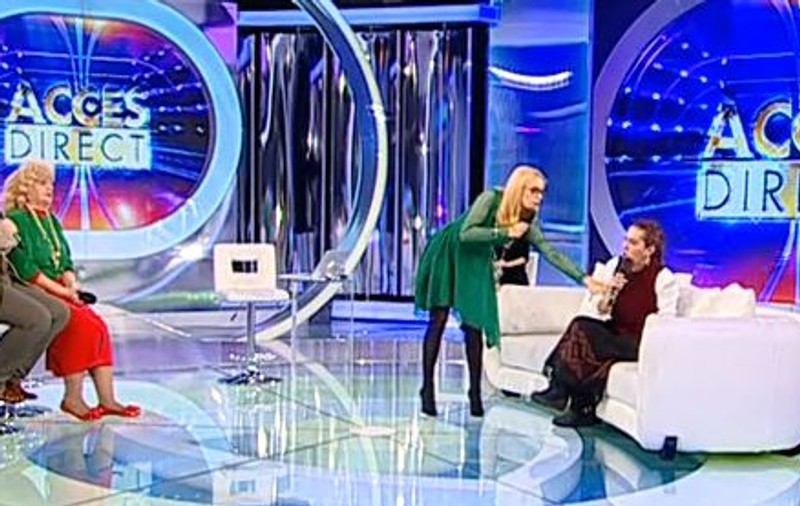 SCENE IREALE, în direct! Simona Gherghe, SCOASĂ DIN MINȚI de UN INVITAT! I-a SMULS MICROFONUL! 