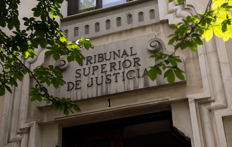 Aceeași funcție, privilegii total diferite: judecătorii din Spania, care muncesc până la 70 de ani, au pensii mai mici decât cei din România