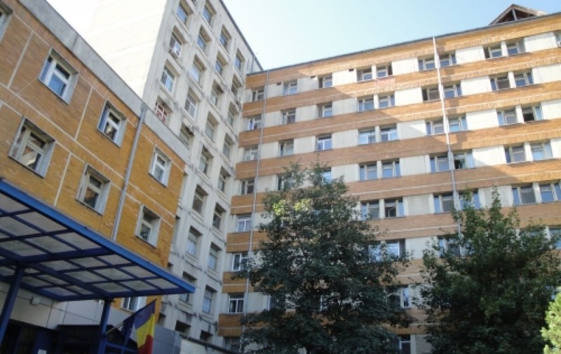Medic din Botoșani, amendat după ce i-a prescris unei paciente COVID un antibiotic de care nu avea nevoie