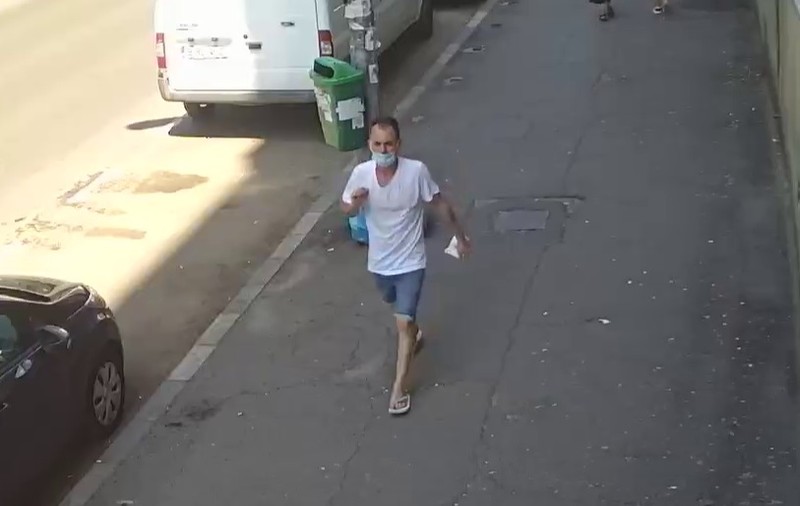 Poliţia Capitalei caută un bărbat care ar fi agresat sexual o tânără, într-o scară de bloc