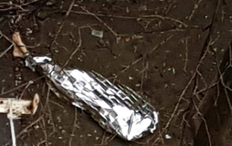 Un tânăr a murit după ce s-a aruncat complet dezbrăcat de la etajul nouă al unui bloc din Galaţi. E posibil să fi consumat droguri/ FOTO