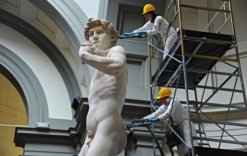Cum au declanșat David și Michelangelo un nou război cultural într-o școală din Florida unde părinții au mereu dreptate