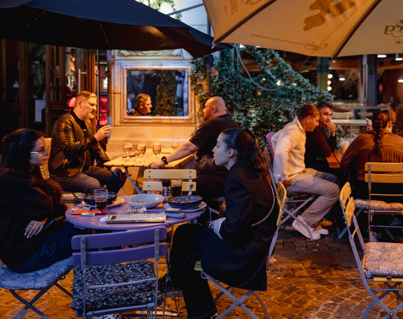 Atmosferă incendiară în Centrul Vechi după concertul lui Max Korzh. Tineri din țări aflate în conflict au petrecut împreună FOTOGALERIE