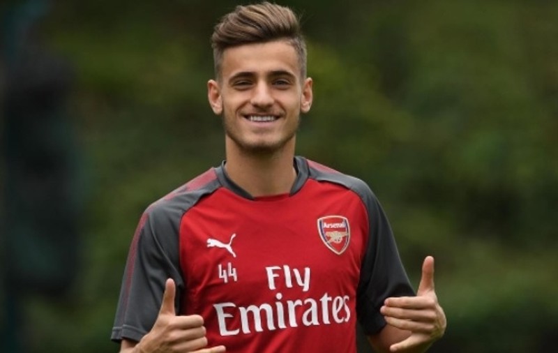 Vlad Dragomir a marcat în poarta celor de la Manchester United. Jucătorul care face ”instrucție” cu antrenorii de la naționala de juniori e pe cai mari la Arsenal | VIDEO