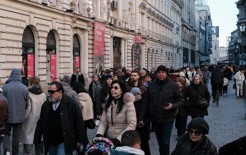 Românii, dornici de plimbare după petrecerea de Revelion. Aglomerație de nedescris în parcuri și în centrul vechi al Bucureștiului 
