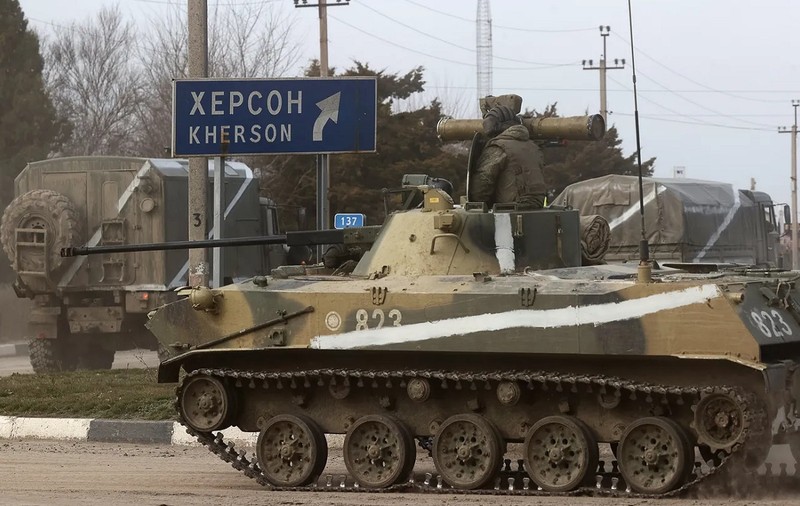Armata rusă se retrage din Herson, confirmă un oficial prorus: „cel mai probabil vor merge pe malul stâng al Niprului”