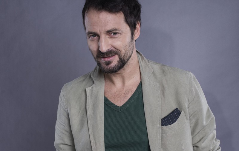 Secretul lui Andrei Aradits! Acum e mare vedetă, în anii '90 cânta pe străzi