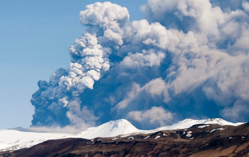 Islanda rămâne sub alertă de erupție vulcanică, chiar dacă activitatea seismică s-a diminuat în ultimele zile