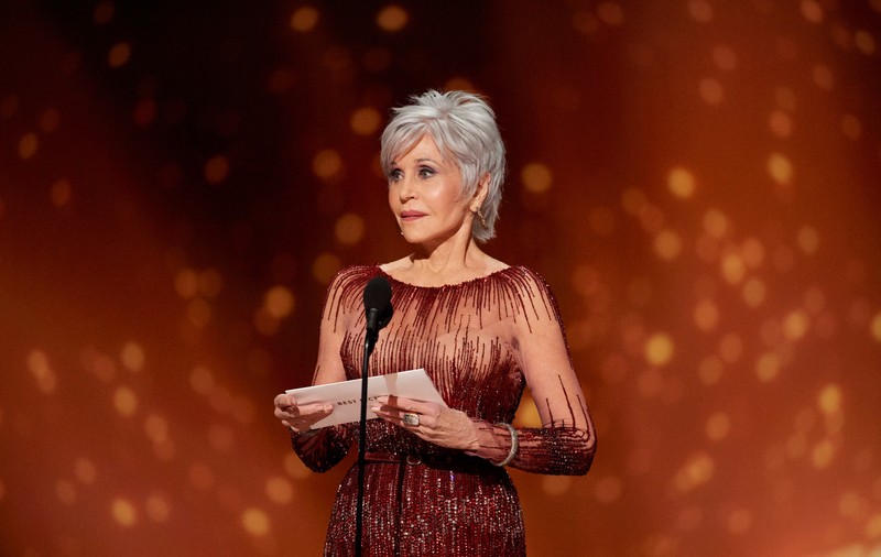 Jane Fonda, preocupată de silueta ei, la 83 de ani. S-a pozat făcând fitness într-un echipament mulat