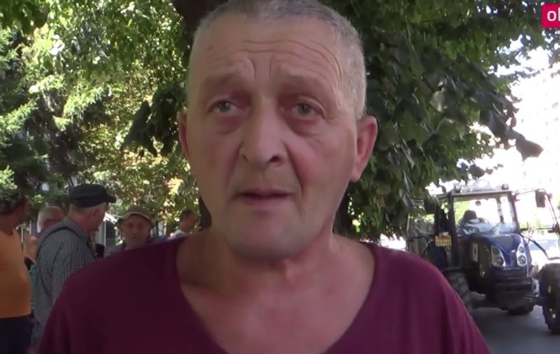 Un bărbat bolnav de cancer a lovit un tânăr pe o trecere de pietoni din Reşiţa